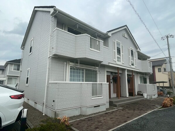 フリーデンAの物件外観写真